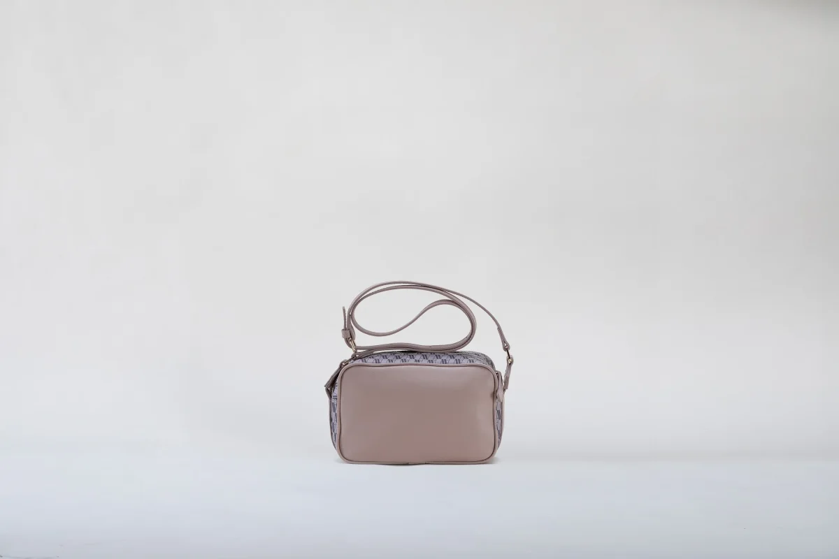 Caracas Nude - immagine 4