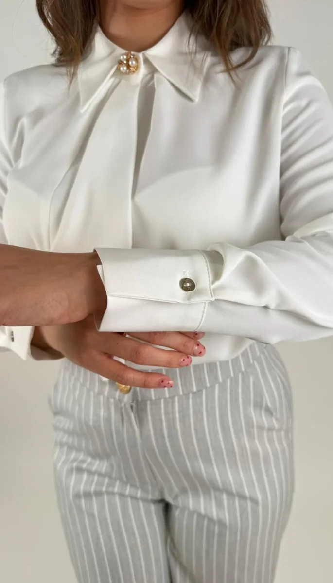 Camicia con morbida rouche asimmetrica Donna - Rinascimento - immagine 6